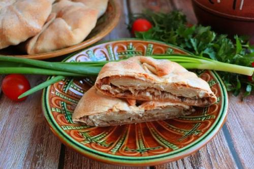 Молдавские пирожки с капустой.