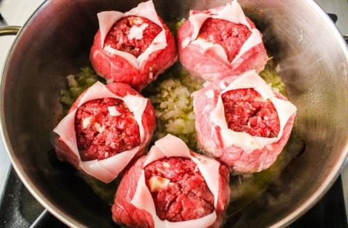 Мясные тюльпаны. Мы берем 5-6 тонко нарезанных кусков говядины. 07 Мясные тюльпаны. Мы берем 5-6 тонко нарезанных кусков говядины. 07