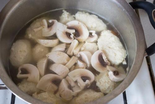 Куриный суп с кнелями. 06 Куриный суп с кнелями. 06