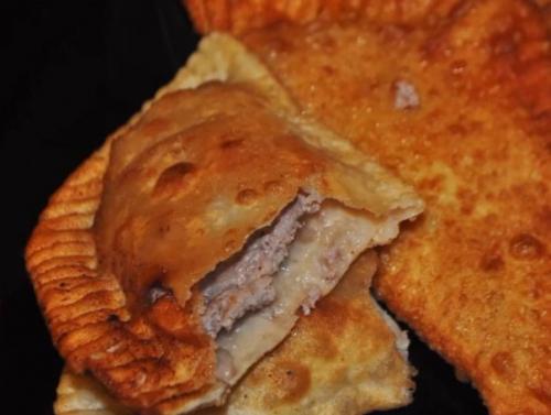 Домашние чебуреки.  Ингредиенты: