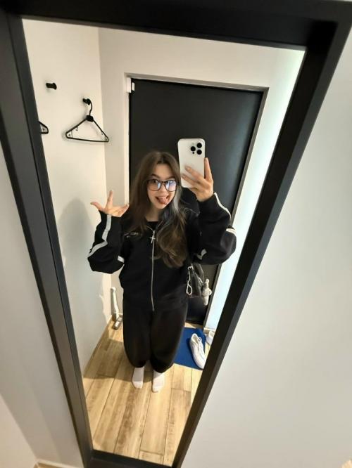 В сети обсуждают, что токсис мог сойтись со своей бывшей девушкой Настей.

