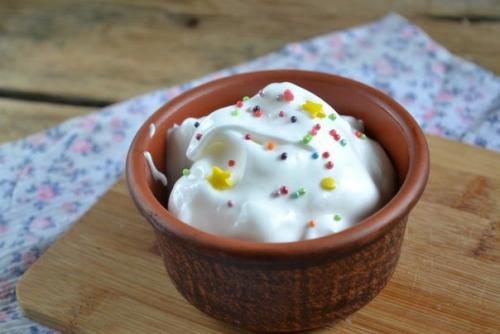 Белая глазурь для кулича.

