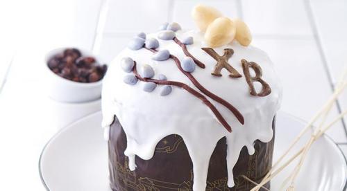 Кулич с глазурью.