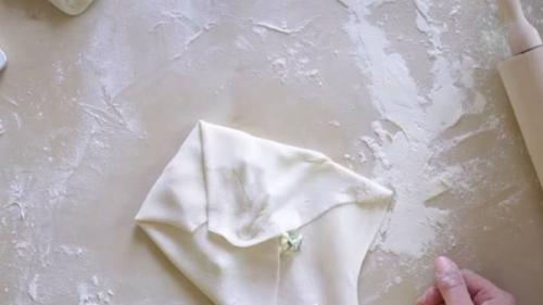 Вкусные конвертики с творогом. 06