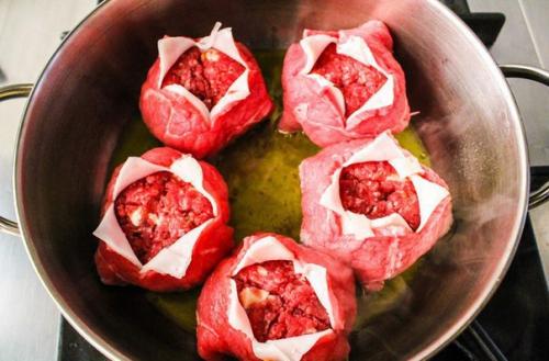 Мясные тюльпаны. Мы берем 5-6 тонко нарезанных кусков говядины. 06 Мясные тюльпаны. Мы берем 5-6 тонко нарезанных кусков говядины. 06