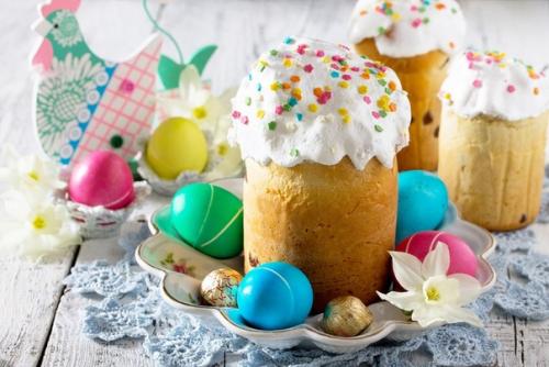 Кулич на желтках и топленом масле.