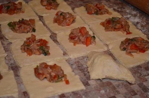 Конвертики с мясом из творожного теста. 02