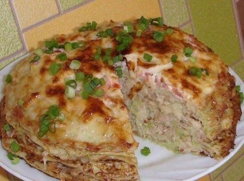 Кабачково - сырный тортик с мясом.

