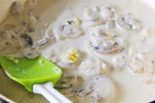 Спaгетти с грибами в сливочном соусе. 04