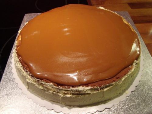 Kinuskikakku.  Финский кремовый торт с карамельной начинкой. 01