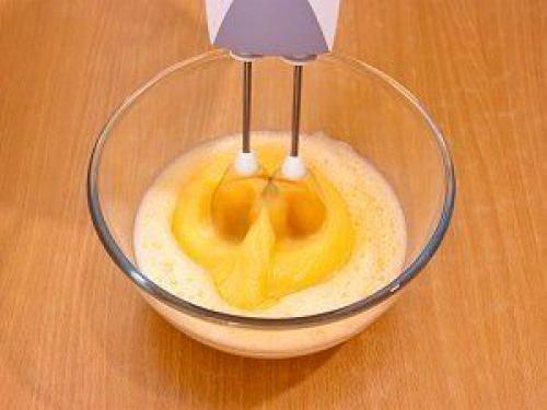 Шарлотка.  Пожалуй, шарлотка - самая популярная выпечка с яблоками. 02