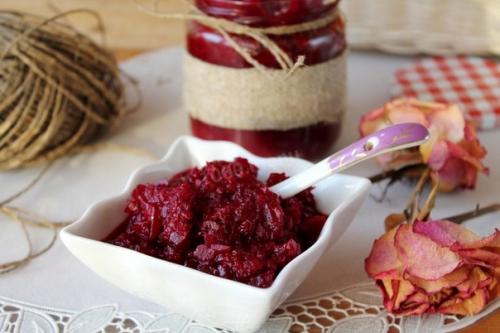 Икра из моркови и свеклы.