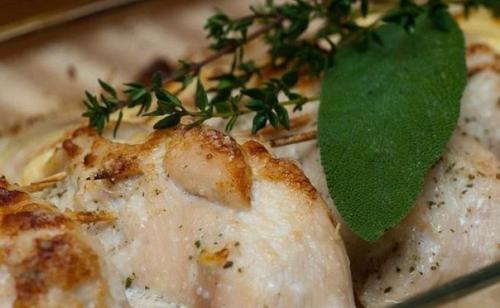 Красиво подобранная вечерняя прическа, делает наш образ завершенным и гармоничным, подчеркивая индивидуальность. 07