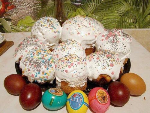 Сдобные куличи.  Ингредиенты: