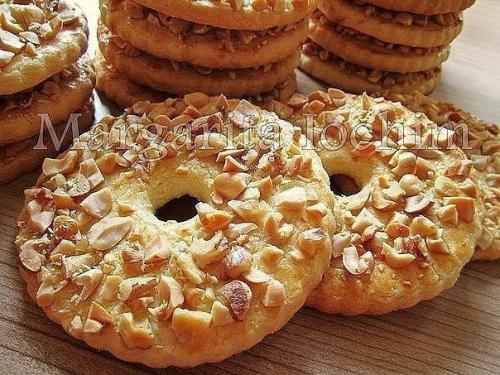 Песочные кольца с орехами.