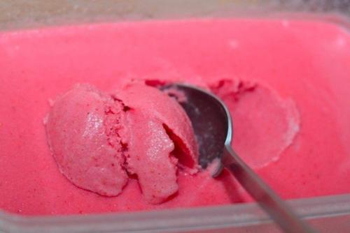 Клубничное мороженое.  Вам потребуется: 07