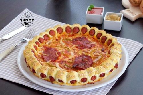 Оригинальная пицца с сосисками.

