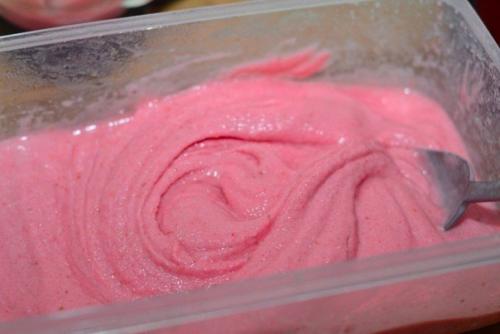 Клубничное мороженое.  Вам потребуется: 05