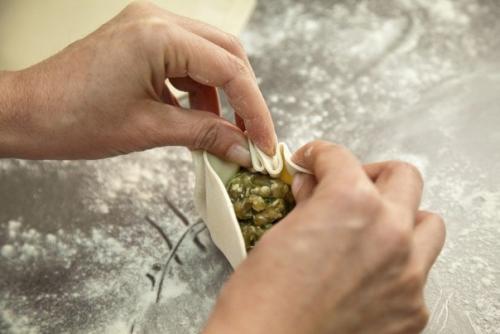 Хинкaли принятo считать чем-то сродни пельменям или мантам. 08