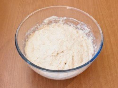 Сдобные куличи.  Ингредиенты: 02