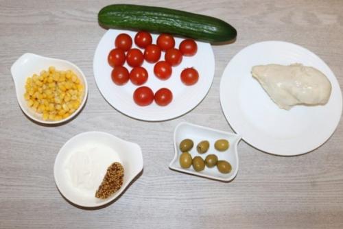 Салат с куриной грудкой и помидорами. 01