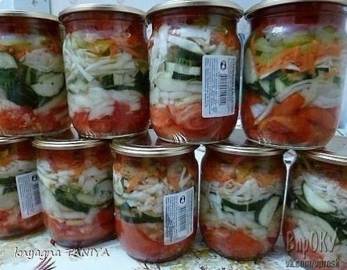 Хрустящий салатик.  Хорош в любое время года.