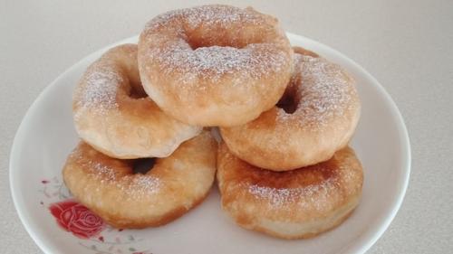Воздушные пончики на кефире.