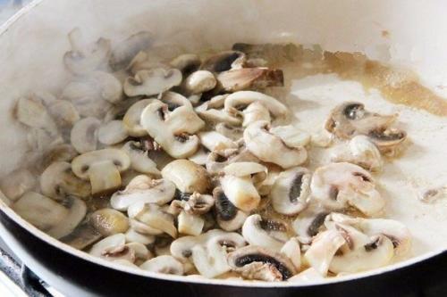 Спaгетти с грибами в сливочном соусе. 02