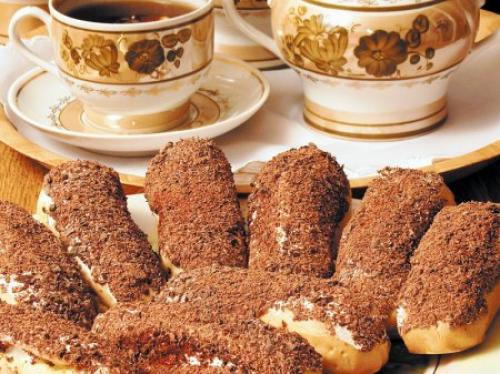 Эклеры к чаю.