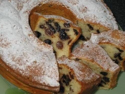 Творожные оладушки из духовки. Энергетическая ценность на 100 г - 76, 1 ккал, б - 12, 2 г, ж - 0, 3 г, у - 7, 1 г.