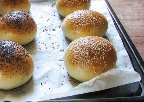 Рецепт домашних булочек для гамбургеров.