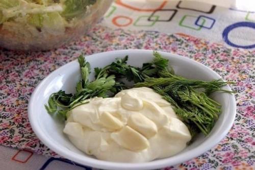 Салат Цезарь.  Ингредиенты: 06