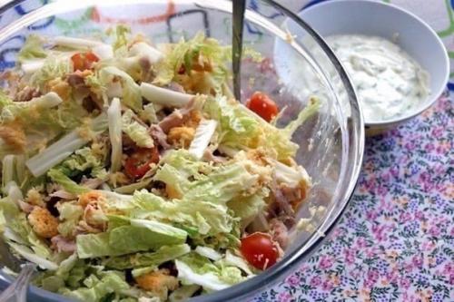 Салат Цезарь.  Ингредиенты: 08