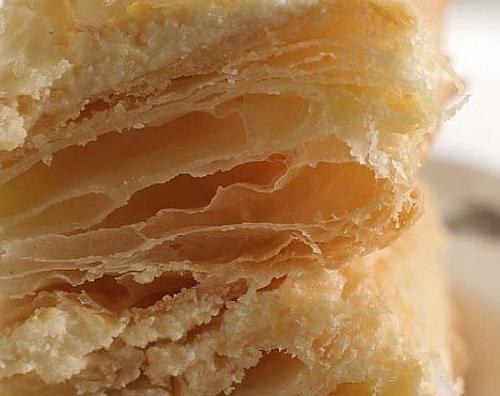 Невероятно вкусное слоеное тесто за 10 минут. 02