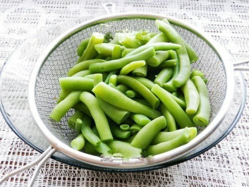 Салат свежесть.  Ингредиенты: 04