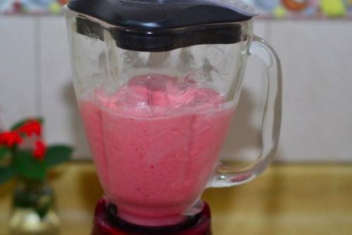 Клубничное мороженое.  Вам потребуется: 02