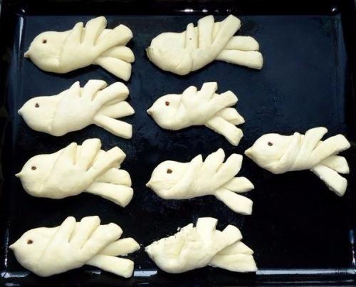 Булочки Жаворонки.  Ингредиенты: 04