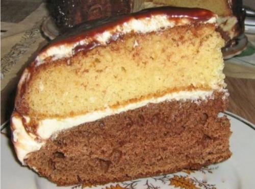 Бисквитный тортик со сгущенкой.