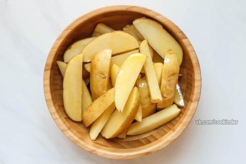Картофельные дольки с чесноком и сыром. 01