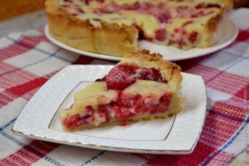 Пирог с малиновой начинкой?