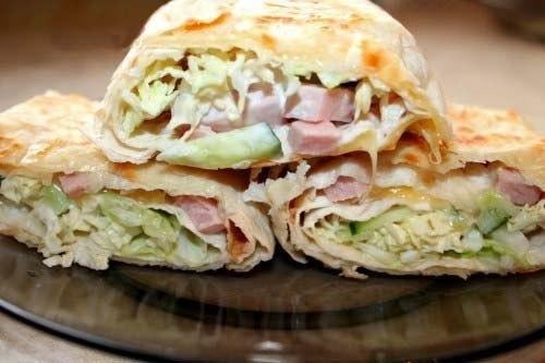 Простой рулет из лаваша Майский.