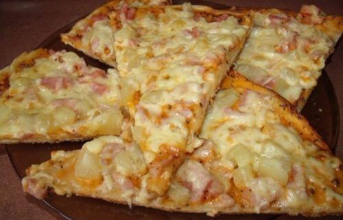 Пицца Гавайская.  Ингредиенты: