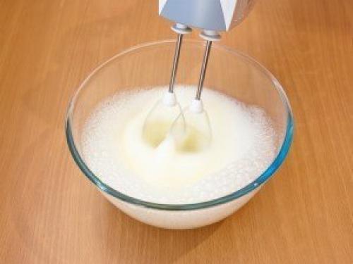 Сдобные куличи.  Ингредиенты: 04