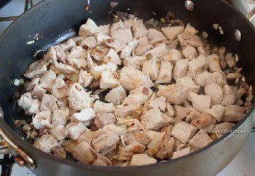 Томатный суп с курицей и зеленой фасолью. 01