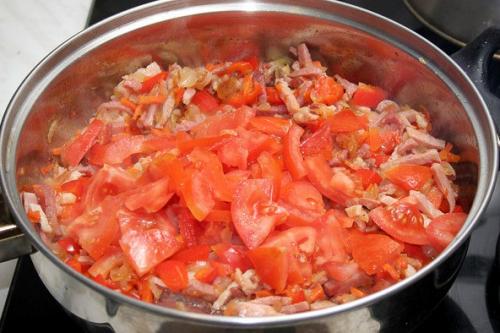 Тушеная капуста с копченостями. 07