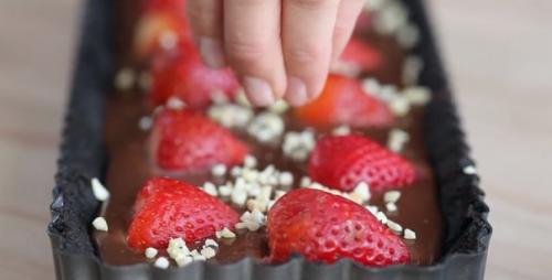 Настоящее искушение шоколадом и клубникой! 06