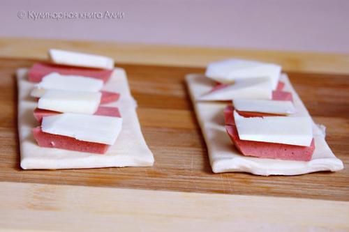 Косички с колбасой и сыром. 01