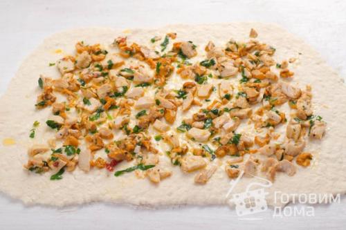 Творожные булочки с курицей и лисичками. 06