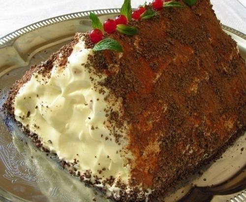 Красивый и вкусный торт невероятно! 

