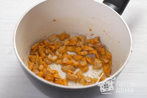 Творожные булочки с курицей и лисичками. 04